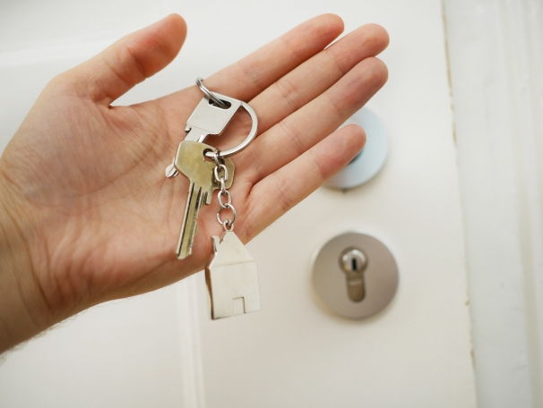 https://LydinelynnO.StopRentingStartOwning.com